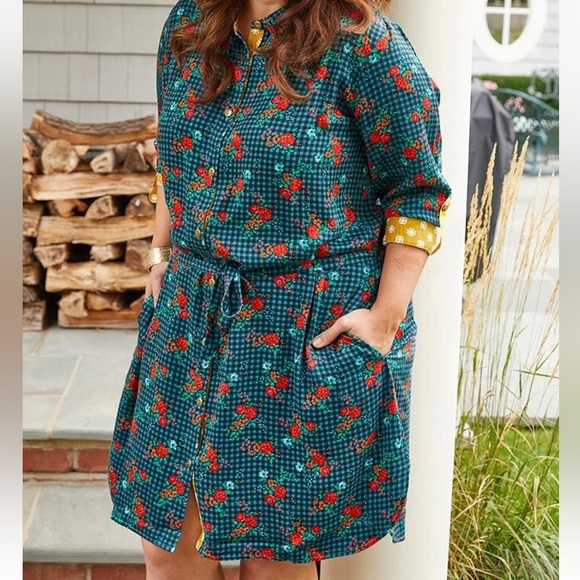Matilda Jane Dresses & Skirts - NWT! Women’s Matilda Jane blue/black checkered floral button down dress Small